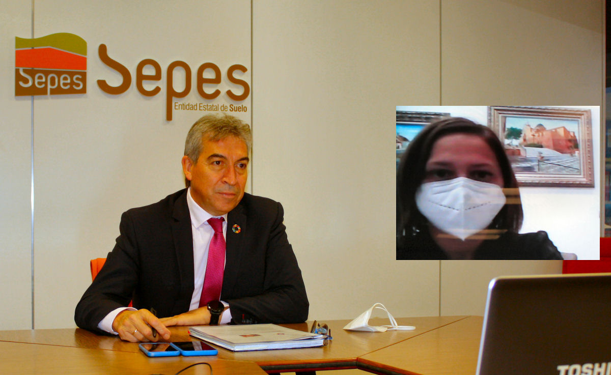 Fernández mantiene un encuentro digital con la alcaldesa de Monforte del Cid